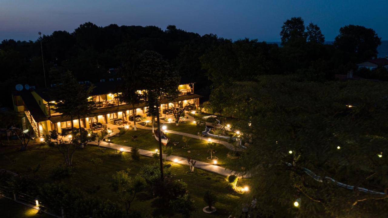 Simi Luxury Suites Плака-Литохоро Экстерьер фото