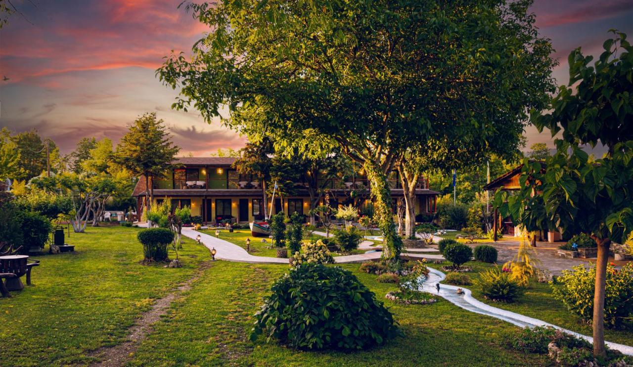 Simi Luxury Suites Плака-Литохоро Экстерьер фото