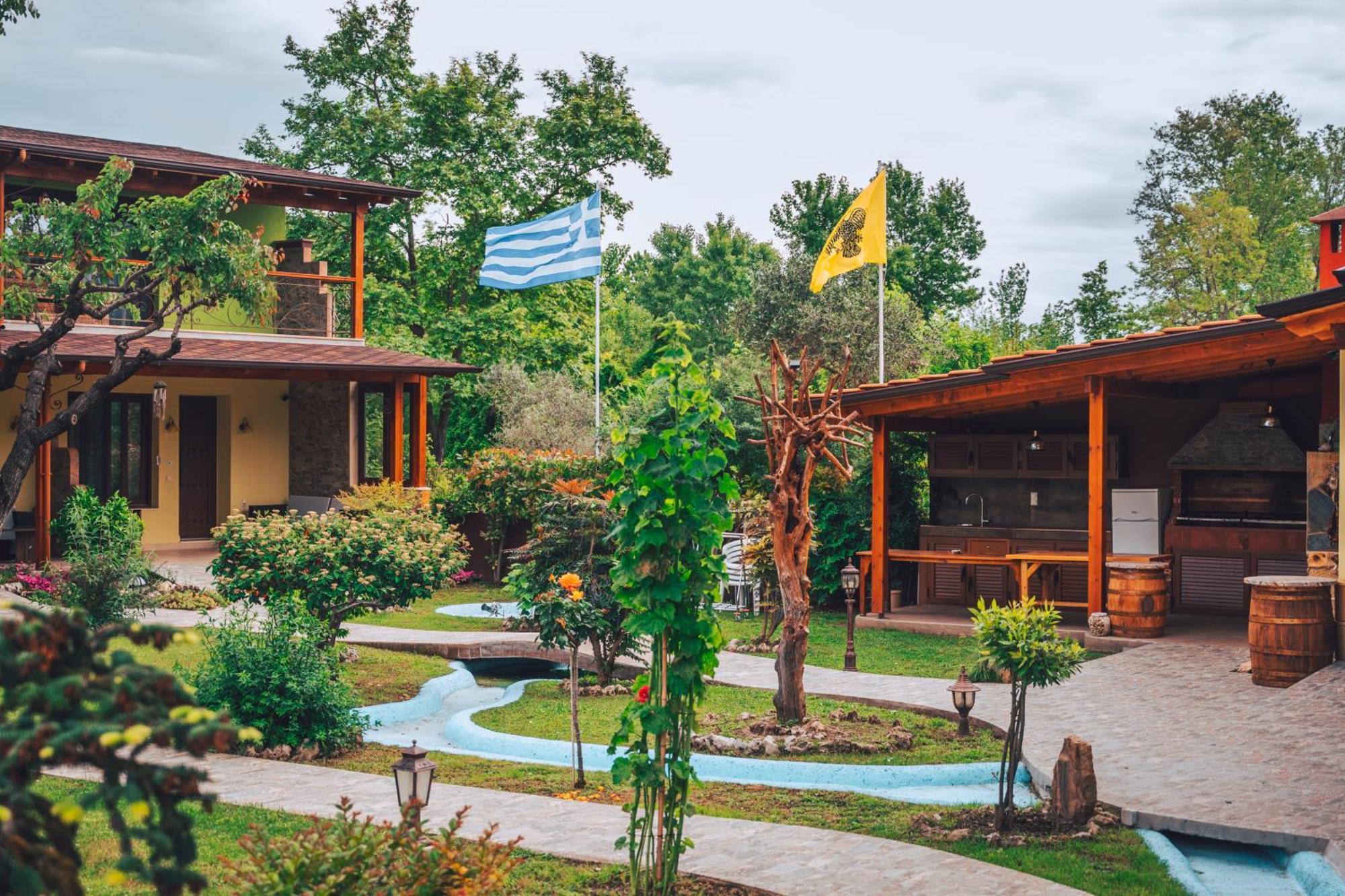 Simi Luxury Suites Плака-Литохоро Экстерьер фото